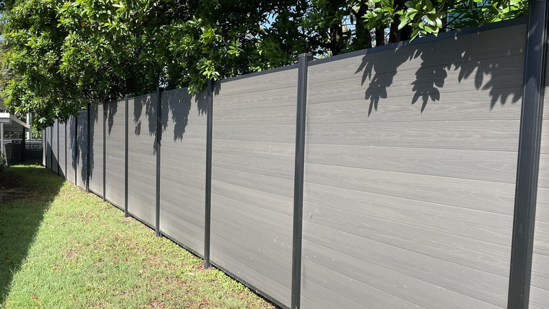 Co-extruded WPC fence panels in an Australian high-UV residential project