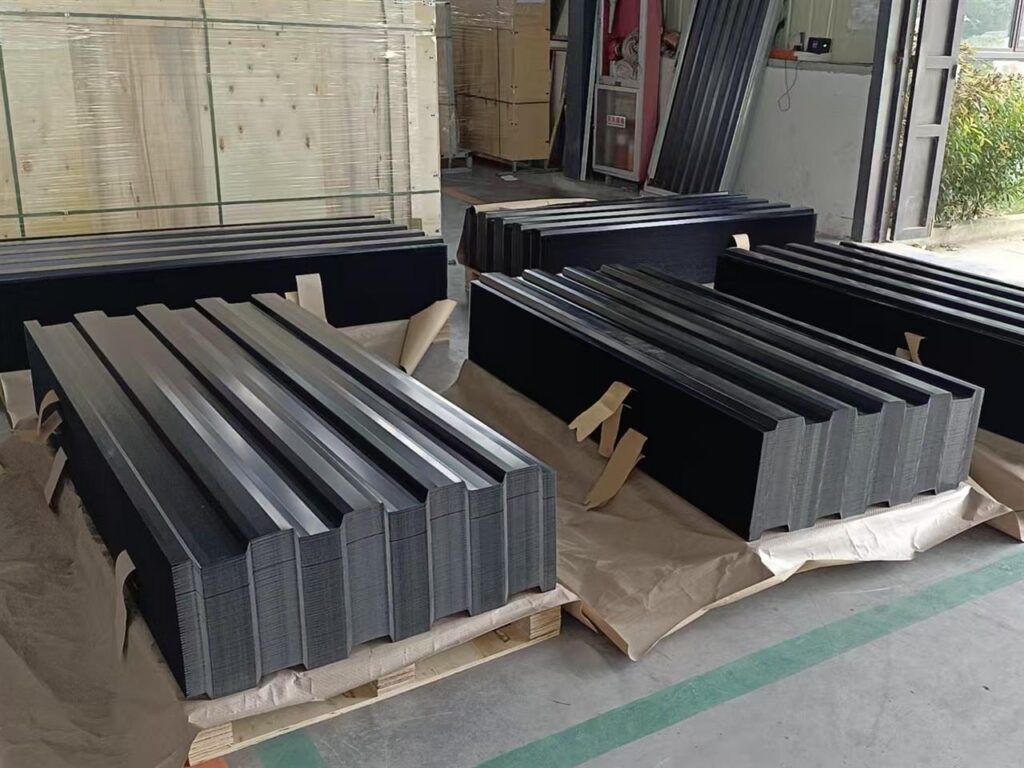 Colorbond fence packaging upgrade from steel pallet to plywood pallet